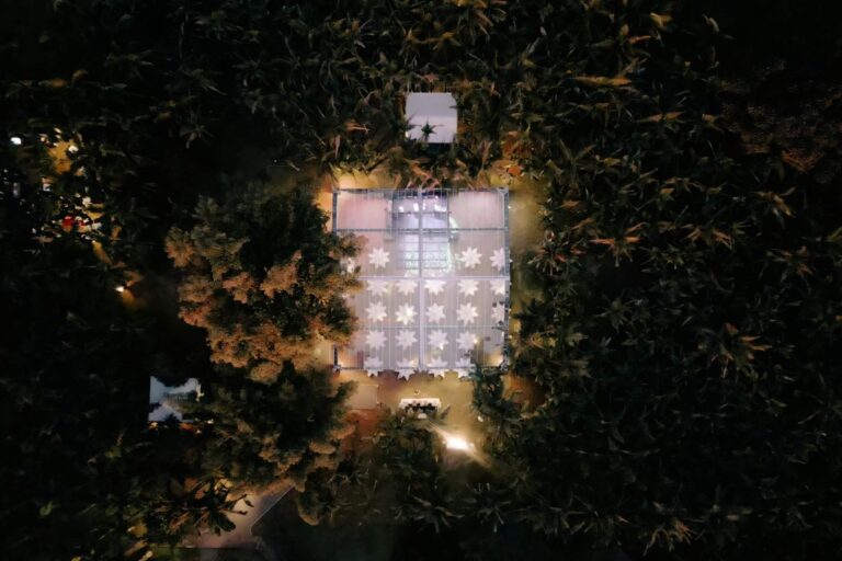 Glue: Medina Guimarães