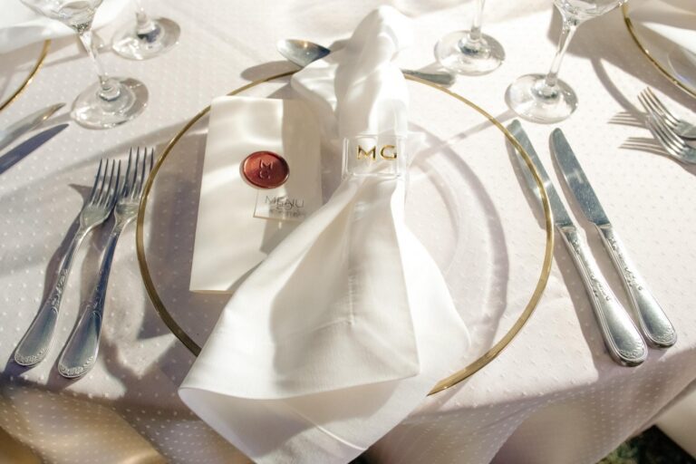 Glue: Medina Guimarães