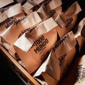 Evento empresarial realizado pela Glue - Aiqfome: Aniversário 18 anos, Swag bags - sacola de brindes personalizados