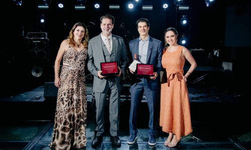 Evento Medina Guimarães - 20 Anos em Perspectiva, realizado pela Glue na Chácara Vida, Dr. Medina e Dr. Guimarães e esposas