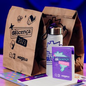 Sacola de brindes/Swag bag - conjunto de itens promocionais personalizados do evento Dá Licença, realizado na Arena Magalu