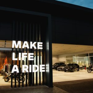 Evento empresarial Buysoft Experience, realizado pela Glue na BMW Barigui - Loja BMW